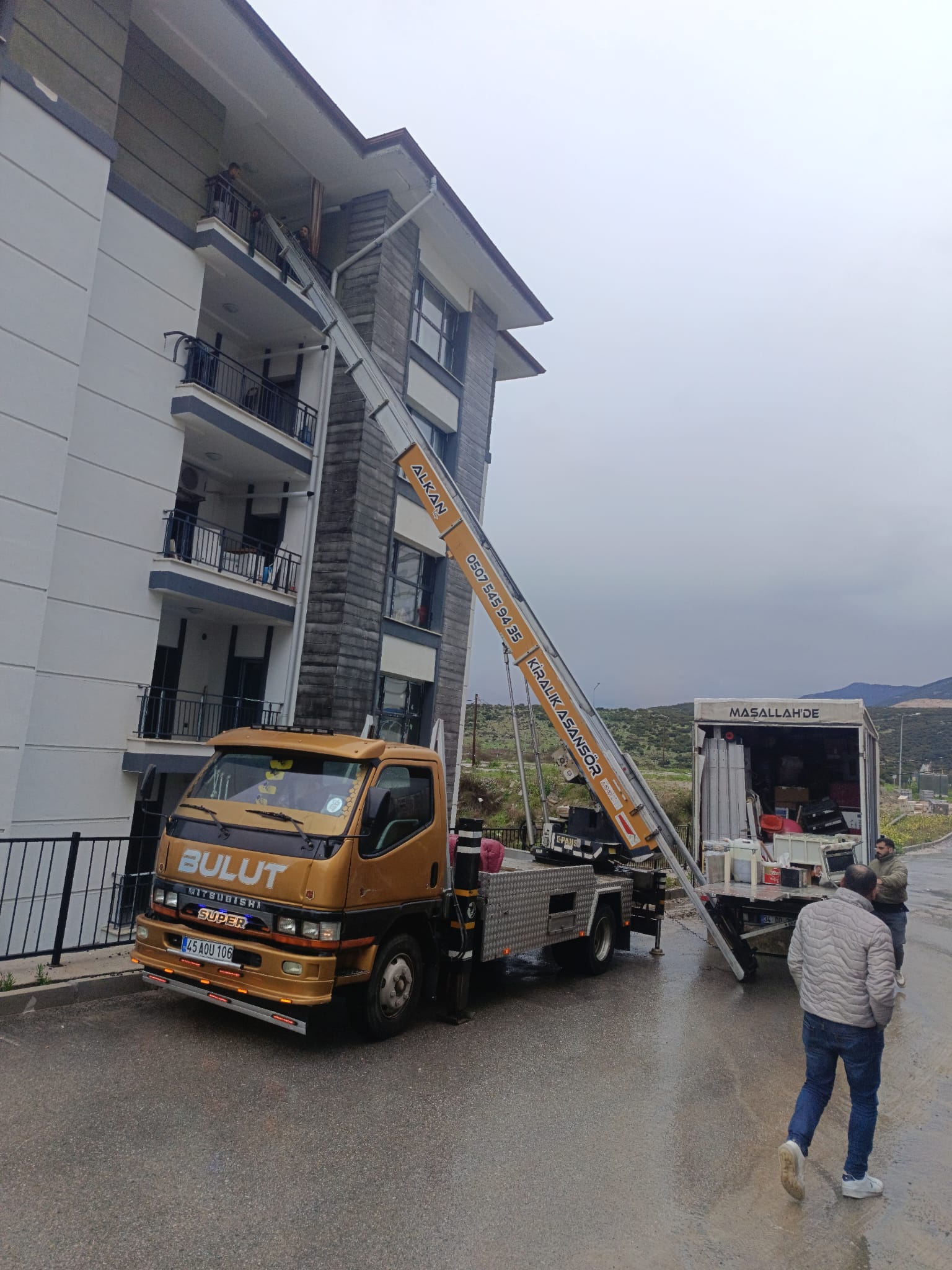 Yeni Eve Yerleşirken Yapılacaklar: İlk Günün Planı